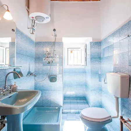 Σπίτι διακοπών Old Barber Shop By Konnect, 1,2km From (adults Only)